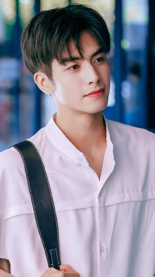 圈内大爆料谭松韵欧豪,甜蜜互动引网友热议 第1张 圈内大爆料谭松韵欧豪,甜蜜互动引网友热议 第1张